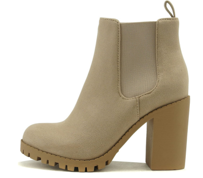 Read more about the article Best Ankle Boot w/Lug Sole Elastic Gore in 10 colors