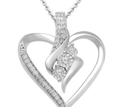 You are currently viewing Exquisite Diamond 3 Stone Pendant Necklace