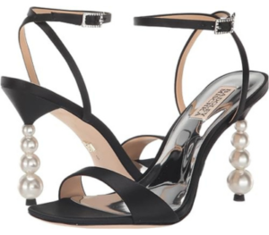 Read more about the article Gorgeous Badgley Mischka Heeled Sandal in 4 colors